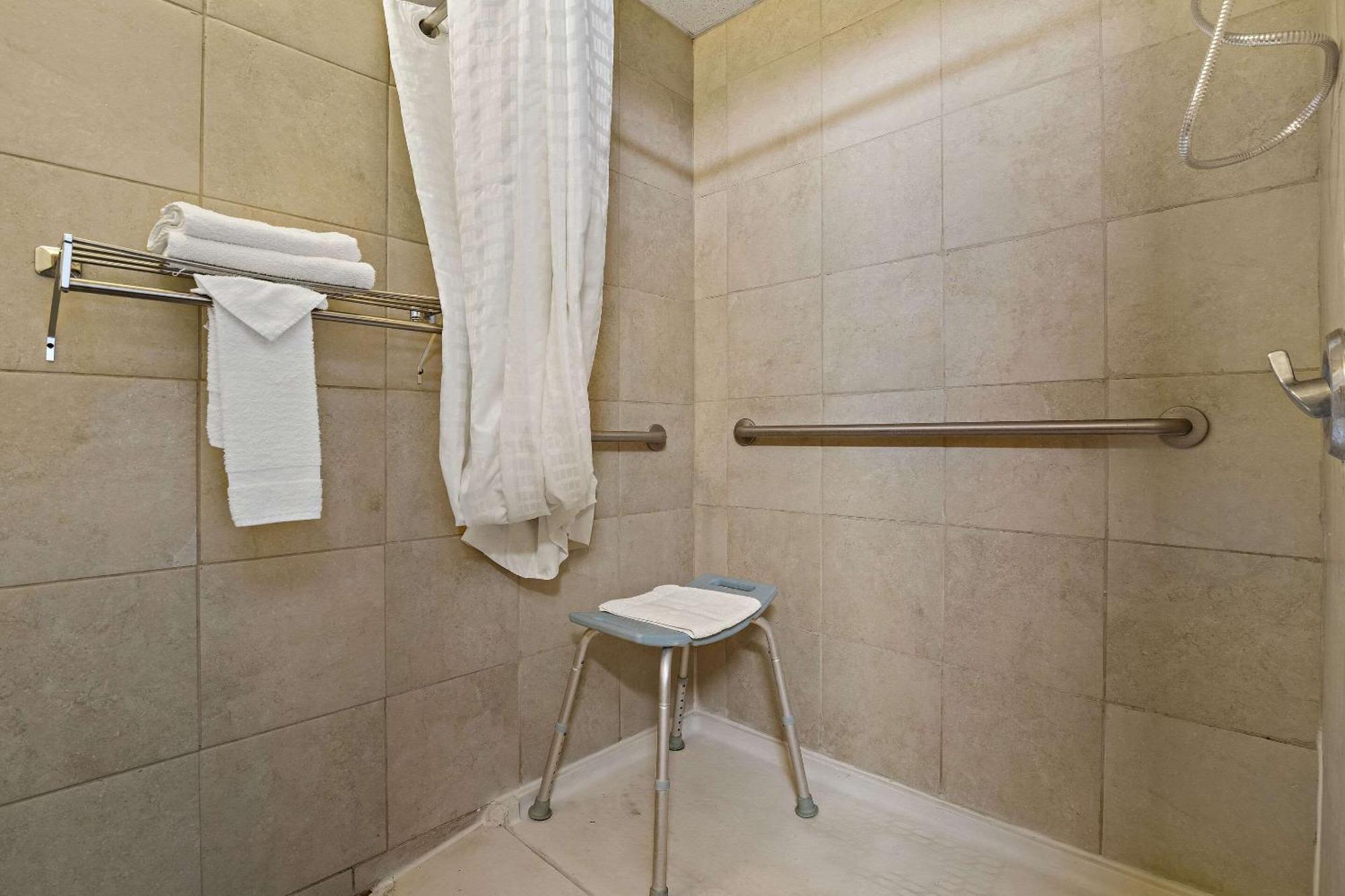 Rodeway Inn McPherson Kültér fotó